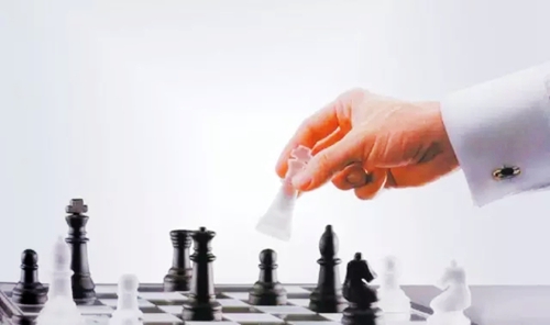 管理是就要淘汰人渣， 激活人員， 培養(yǎng)人手， 重用人才?。? width=